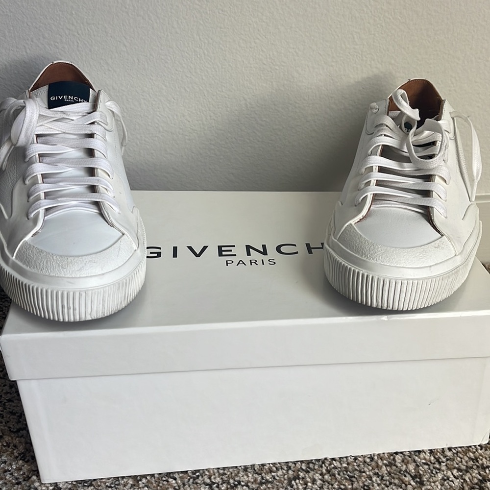 Givenchy sneakers all white size 43 - Picture 3 of 3
